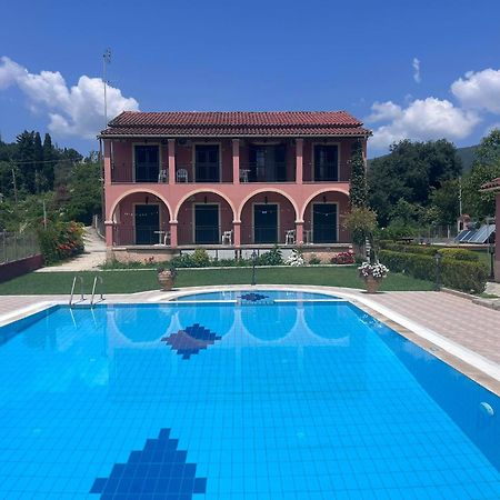 Gregory-Vassilis Apartments Dasziá Kültér fotó
