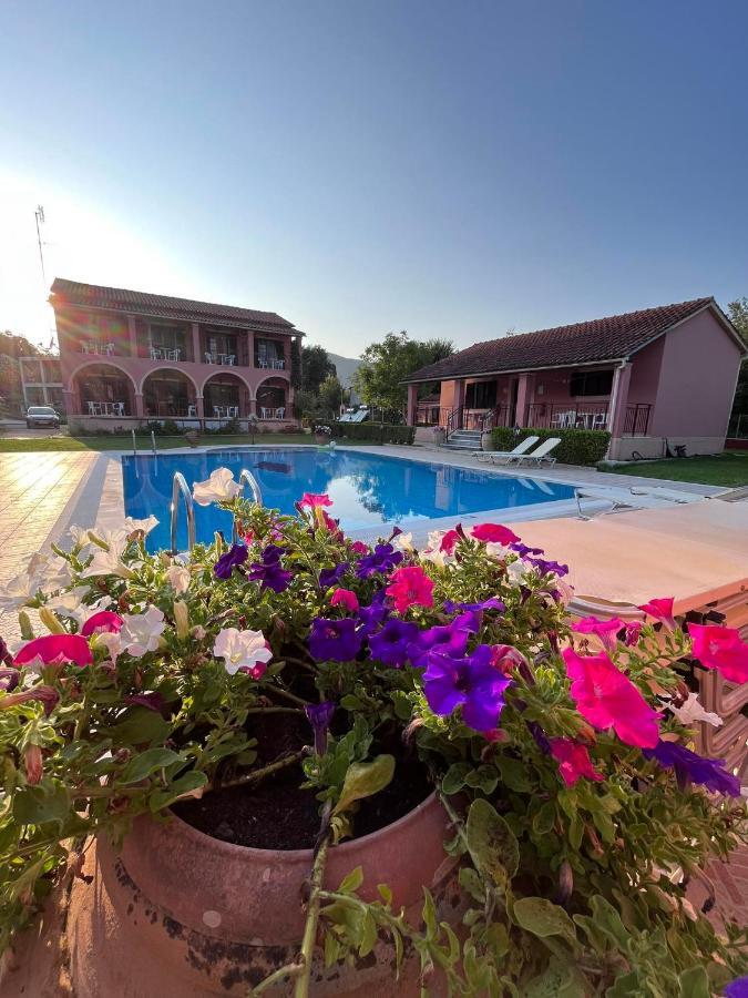 Gregory-Vassilis Apartments Dasziá Kültér fotó