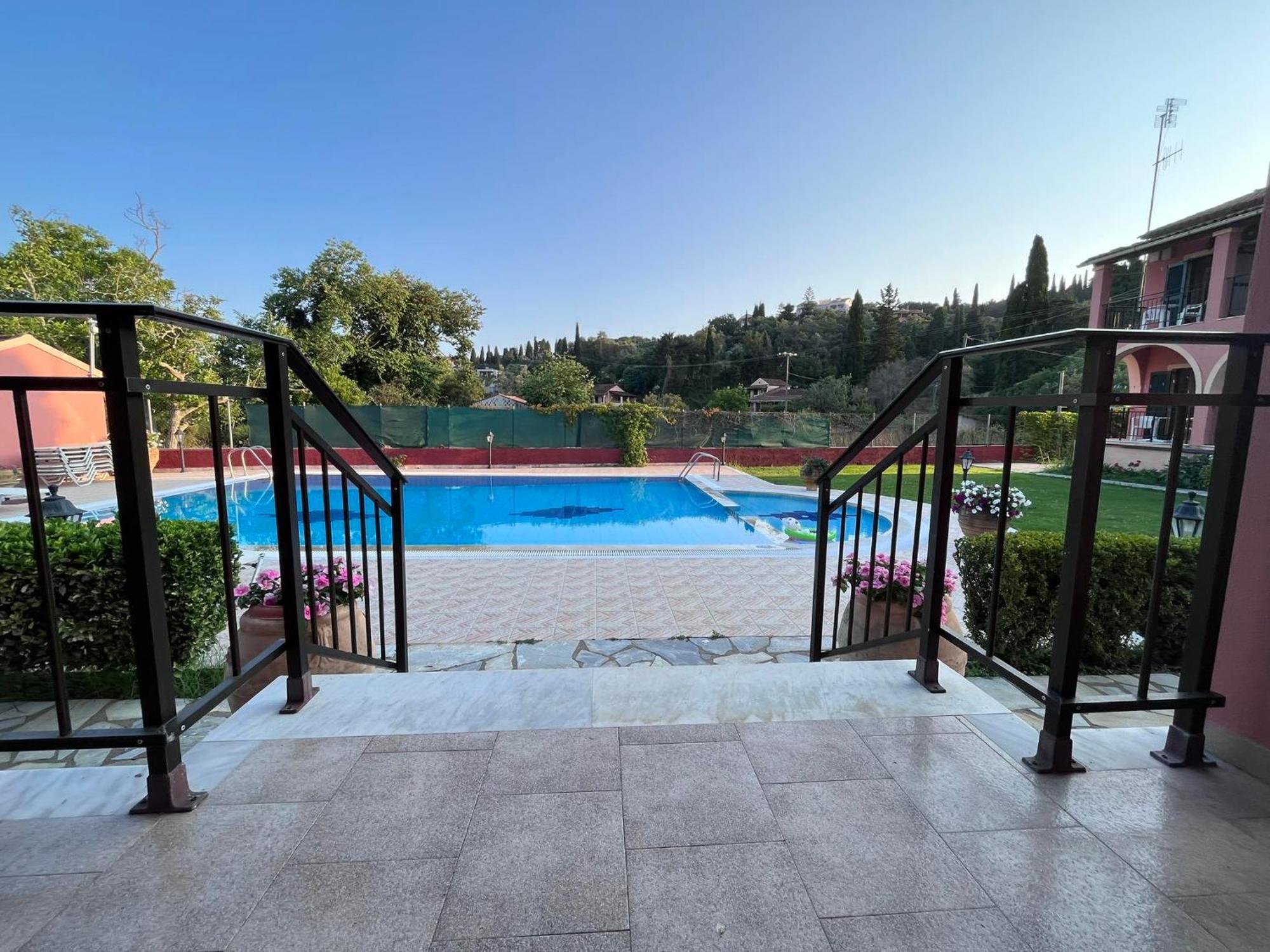 Gregory-Vassilis Apartments Dasziá Kültér fotó