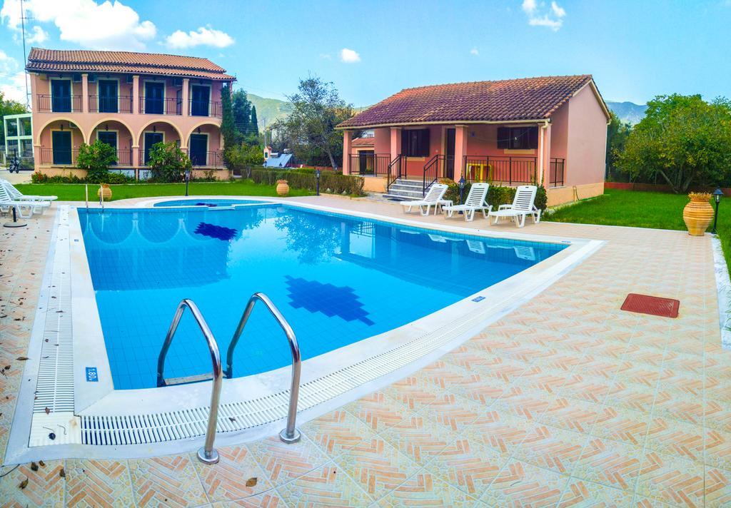 Gregory-Vassilis Apartments Dasziá Kültér fotó
