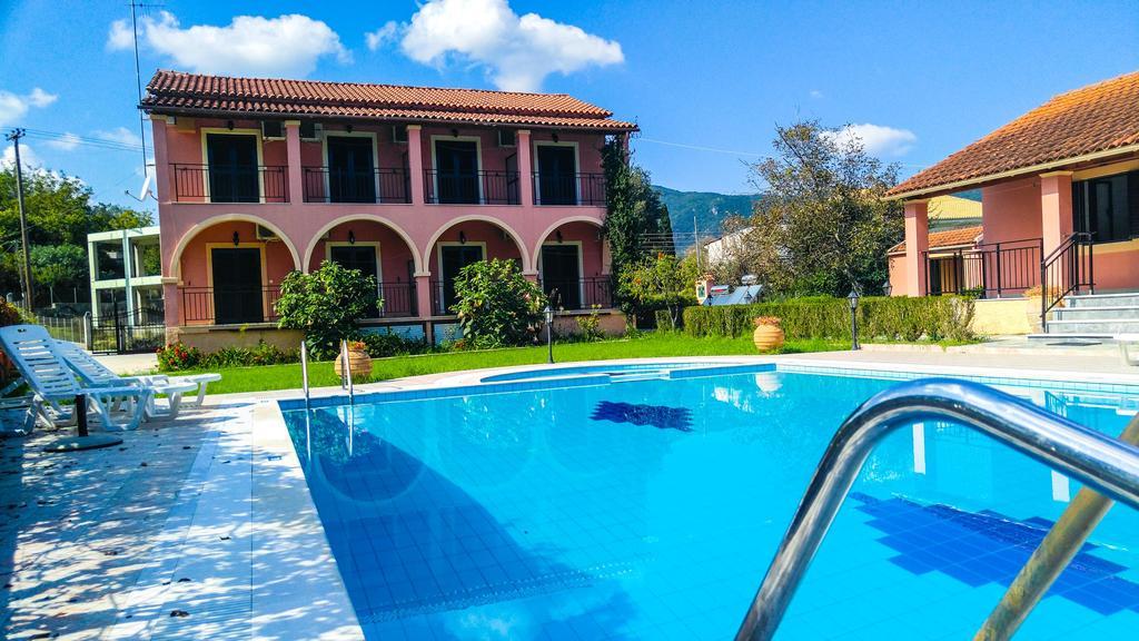 Gregory-Vassilis Apartments Dasziá Kültér fotó