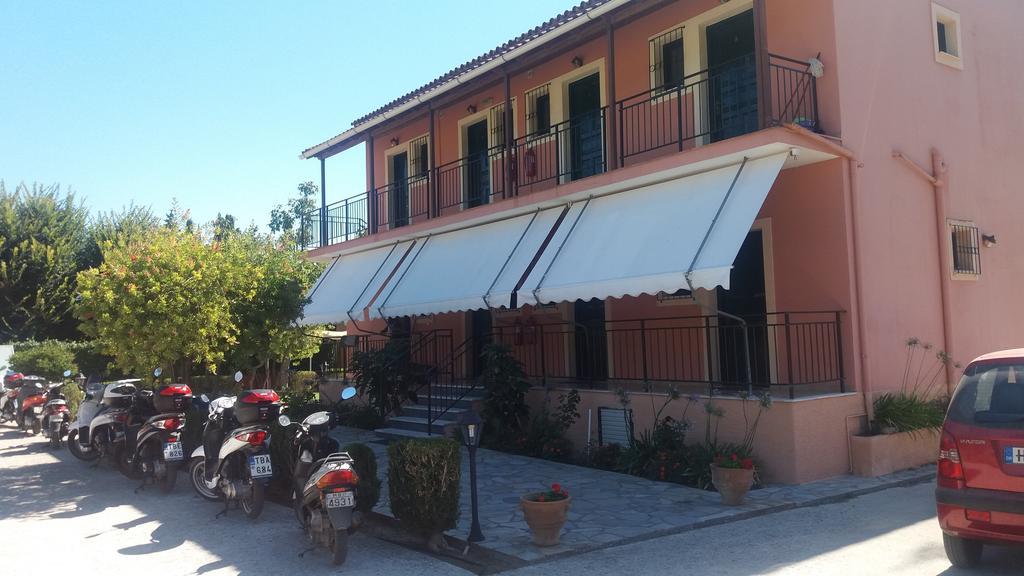 Gregory-Vassilis Apartments Dasziá Kültér fotó